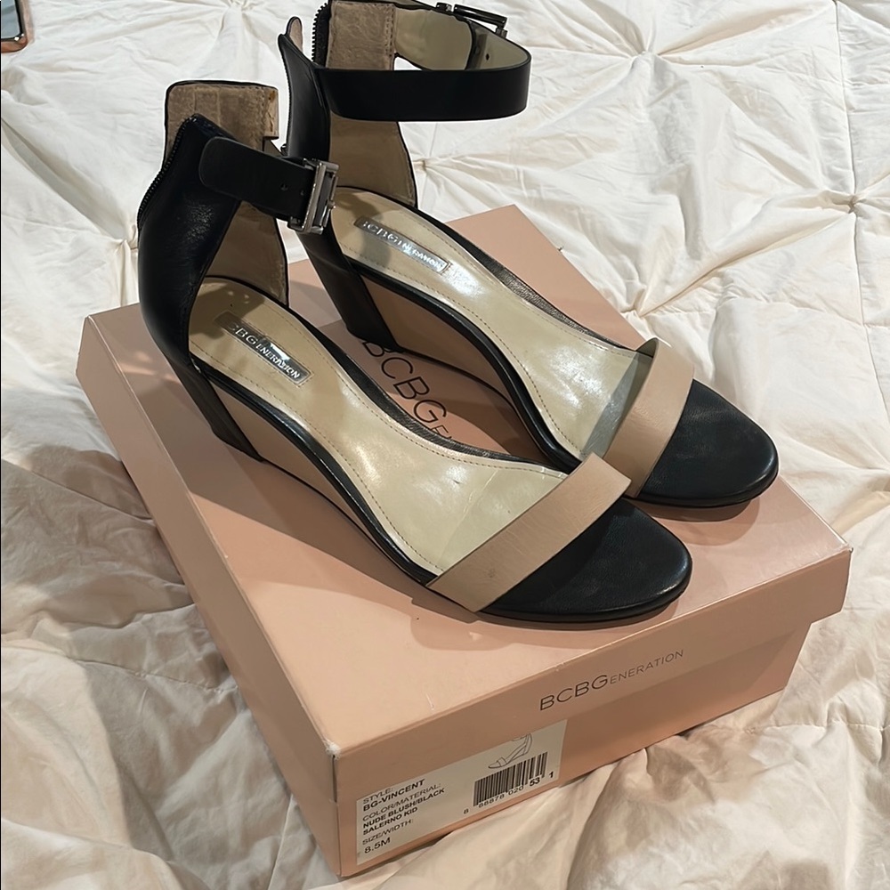 BCBGeneration Black and Nude Heels. Style: BG vincent